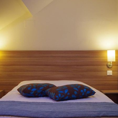 Logis Hotel Le Chene Vert Savenay Esterno foto
