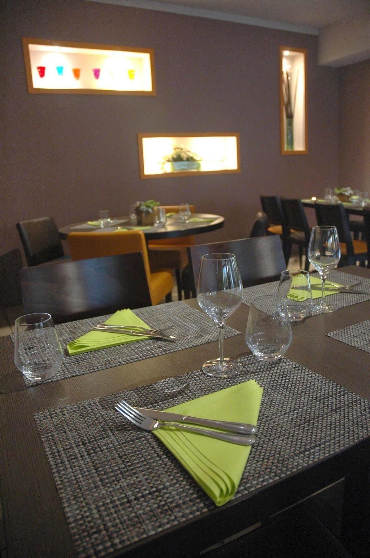 Logis Hotel Le Chene Vert Savenay Esterno foto